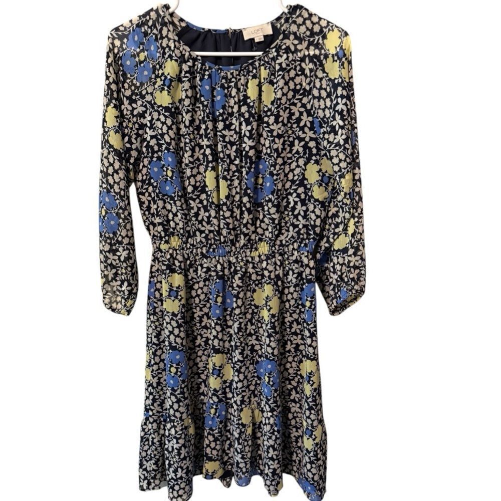 🌺Loft  floral long sleeve smocked waist tiered dress.